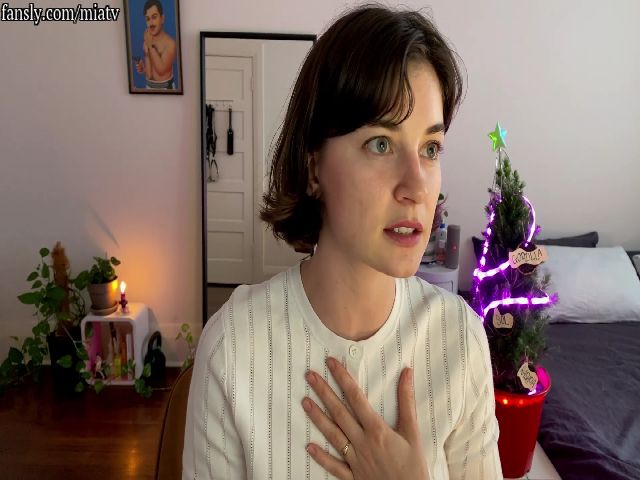 Live sex webcam photo for miatv #271516359