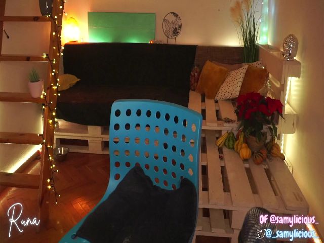 Live sex webcam photo for Runa__ #271525779