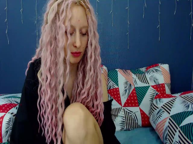 Live sex webcam photo for Nicalett #271515591