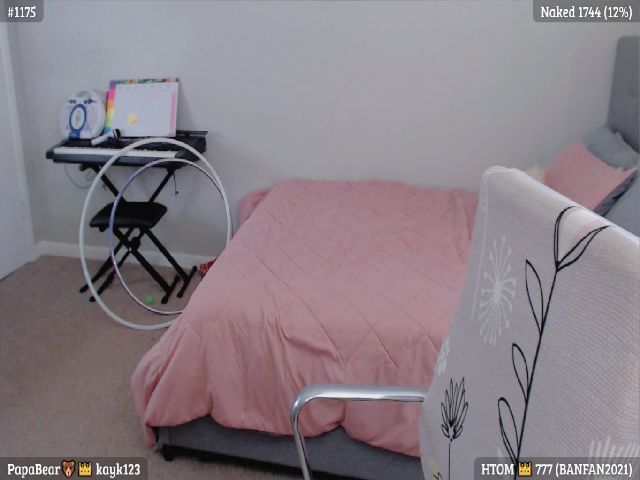 Live sex webcam photo for TiaBear #271523489