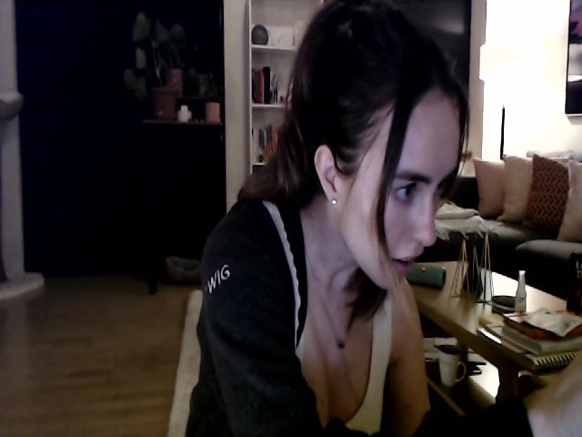 Live sex webcam photo for clara #271515618