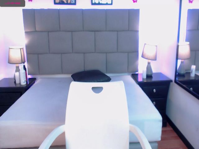 Live sex webcam photo for Kailyn_ #271526488