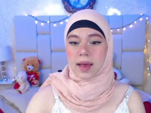 Live sex webcam photo for haddy18 #271521067