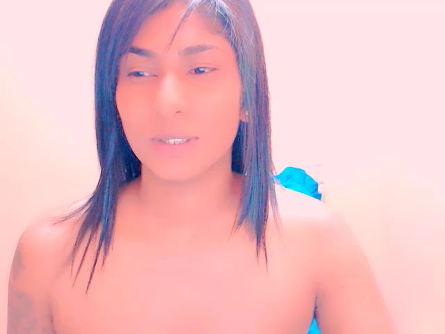 Live sex webcam photo for INDIANGOLD #271527265
