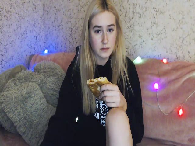 Live sex webcam photo for Honey_dream #271515324