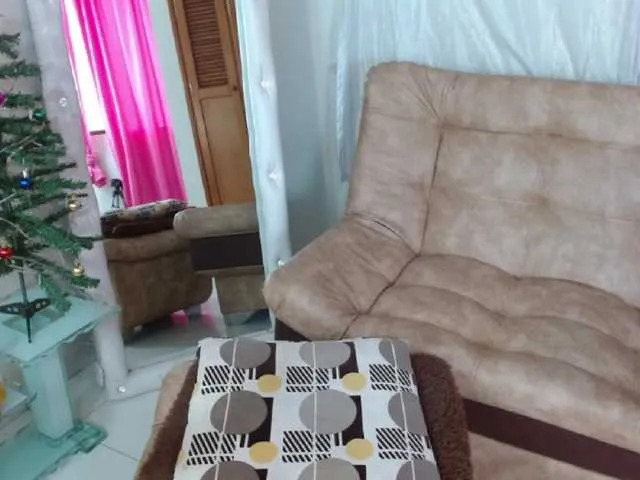 Live sex webcam photo for SARAHBELLEM-1 #271520905