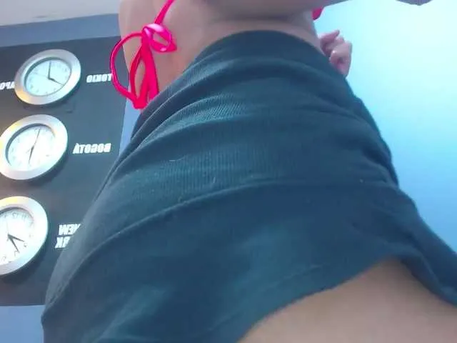 Live sex webcam photo for TrianaPalaces #271520838