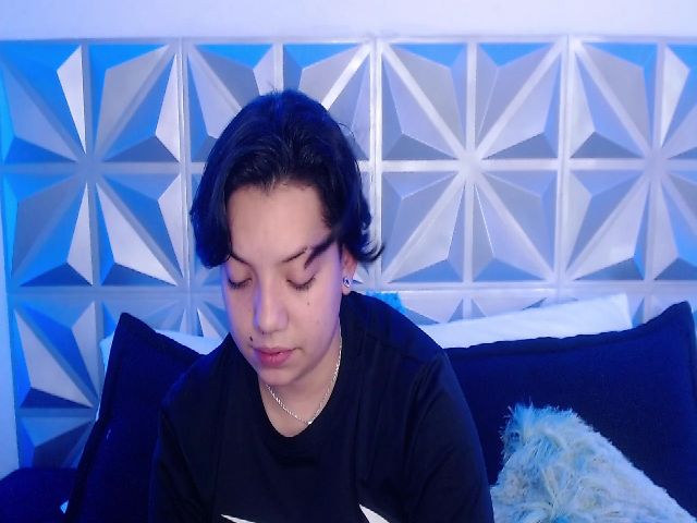 Live sex webcam photo for ROUSE_LR #271526817