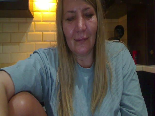Live sex webcam photo for HeyHeyGrey #271512478