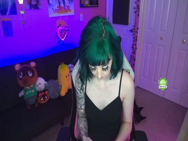 Live sex webcam photo for thatgamerwife #271526228