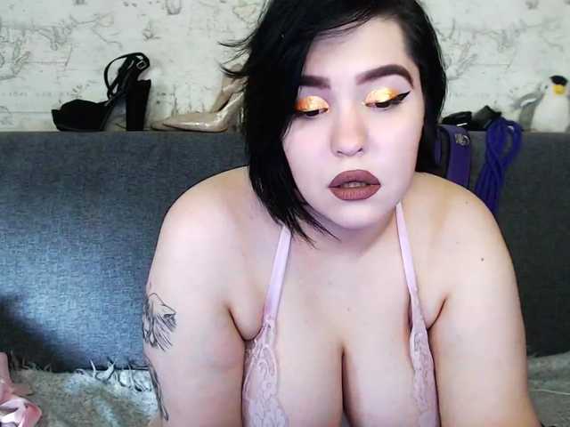 Live sex webcam photo for BBWBitch #271520429