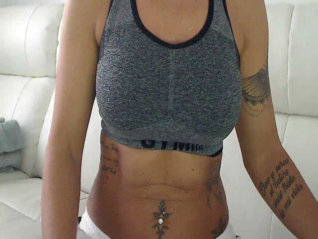 Live sex webcam photo for Aby_Jones24 #271521994