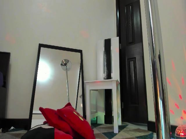 Live sex webcam photo for DevilTeaser #271515198