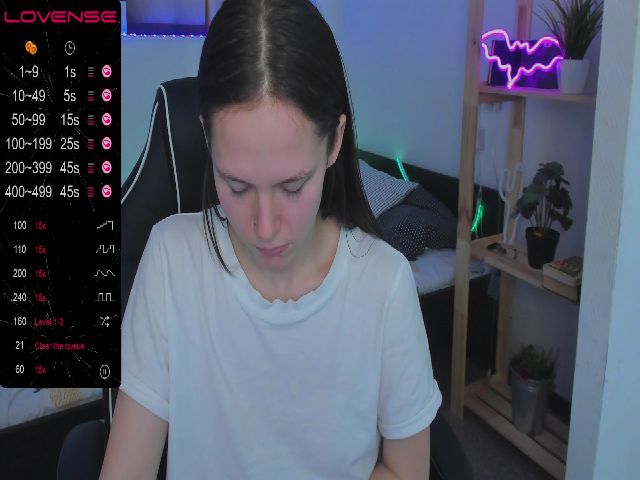 Live sex webcam photo for Sh0wroom #271523645