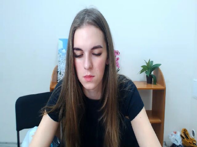 Live sex webcam photo for TessaLoveXX #271518361