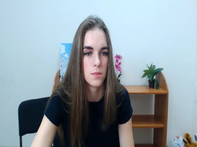 Live sex webcam photo for TessaLoveXX #271518687