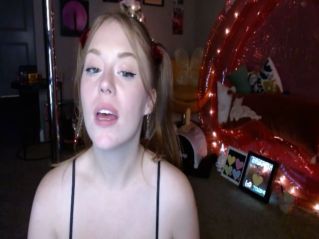 Live sex webcam photo for SweetieGinger #271514426