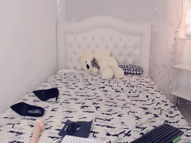 Live sex webcam photo for TiffaniMe #271515057