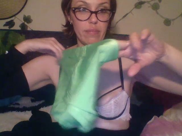 Live sex webcam photo for SadeIneed #271519093