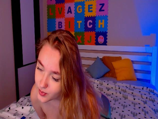 Live sex webcam photo for SweetmiMia #271521701
