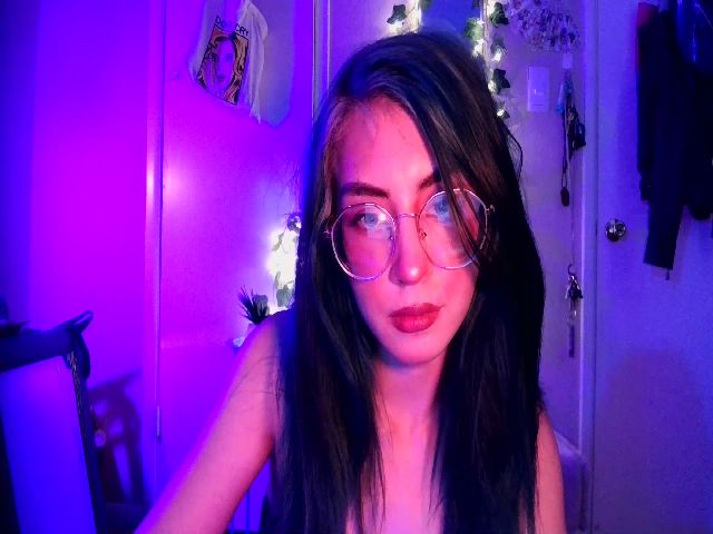Live sex webcam photo for Skylerm00n #271518548
