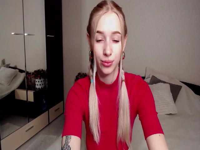 Live sex webcam photo for Stereo_Blondi #271519771