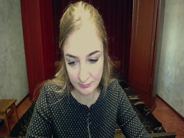 Live sex webcam photo for Sweet__cheeks #271521536