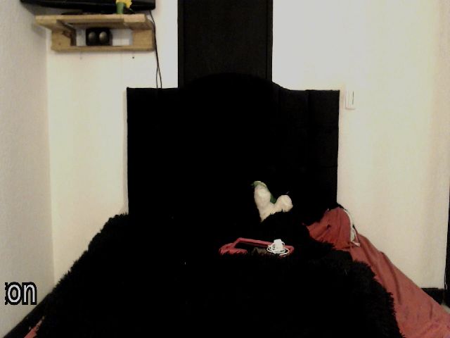 Live sex webcam photo for Adrena10 #271528054