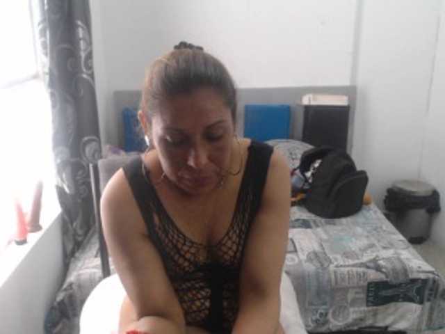 Live sex webcam photo for matureomg7 #271525177