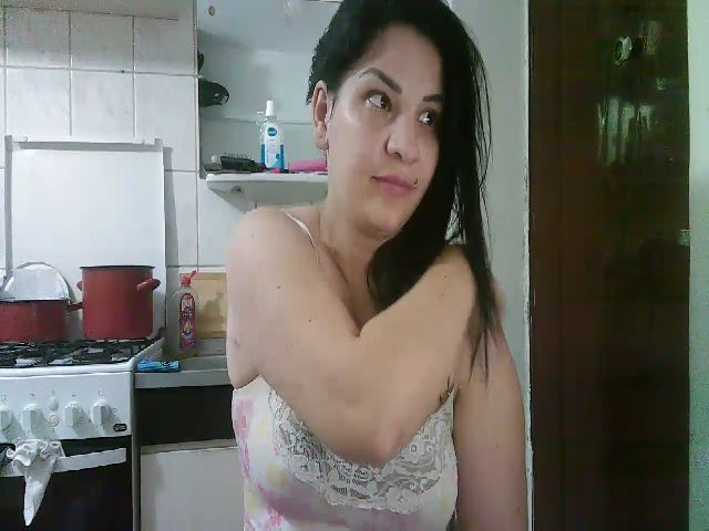 Live sex webcam photo for Milflusy992 #271527844