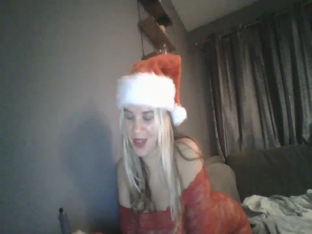 Live sex webcam photo for TILLY2021 #271527888