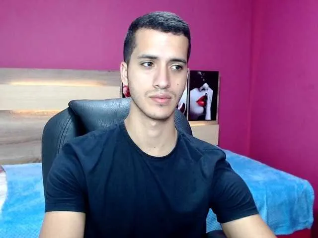 Live sex webcam photo for MonkeyShine #271520457