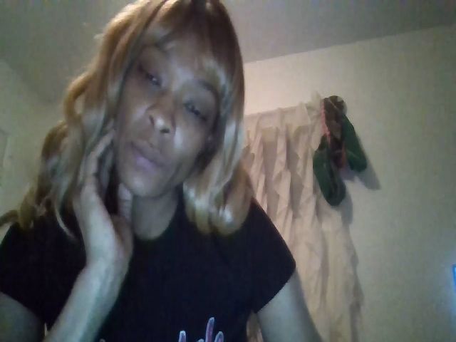 Live sex webcam photo for JmarieJ #271521340