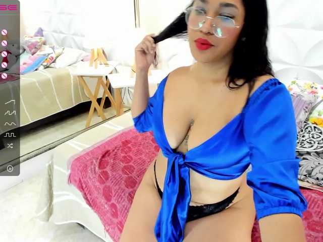 Live sex webcam photo for MarceAdam #271520271