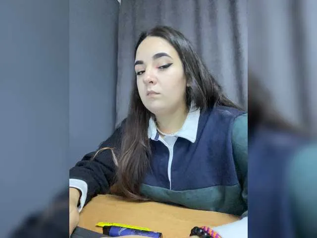 Live sex webcam photo for Elena-19 #271520356