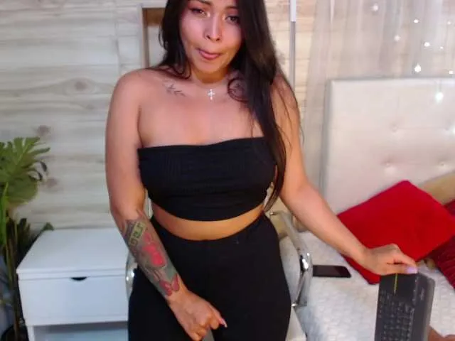 Live sex webcam photo for Eva-Max #271529686