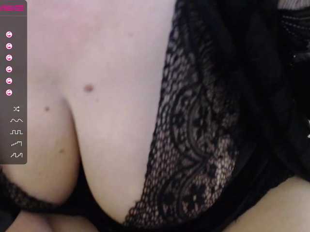 Live sex webcam photo for MadamSG #271532517