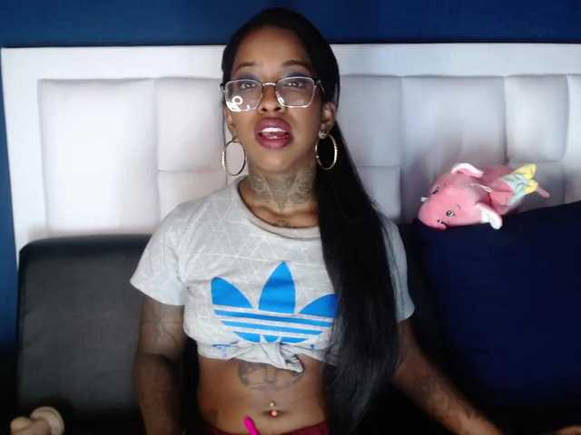 Live sex webcam photo for samantaafox #271540154