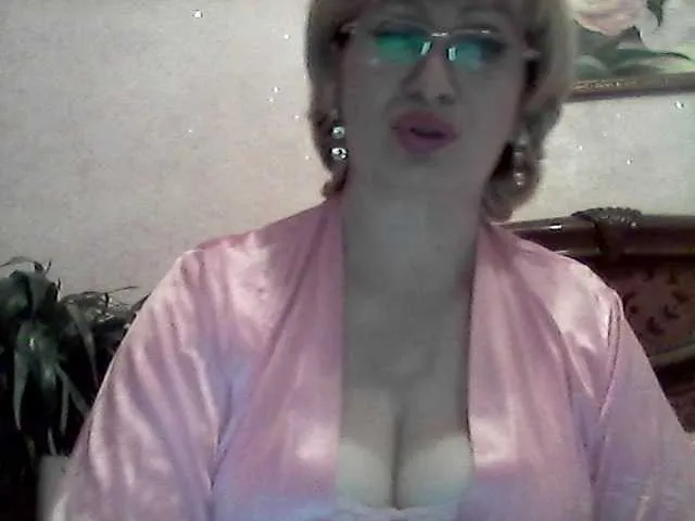 Live sex webcam photo for Ur-Mami #271539295