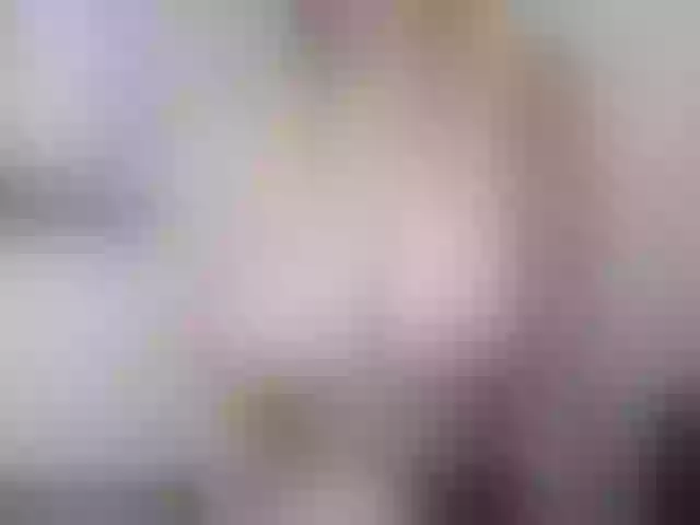 Live sex webcam photo for JennyMILFx #271535718