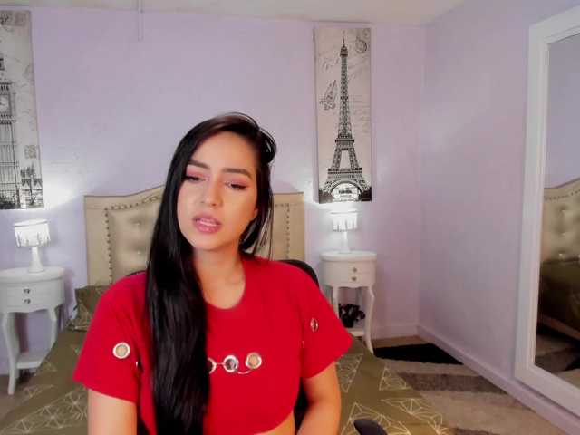 Live sex webcam photo for SamantaRhhose #271529380