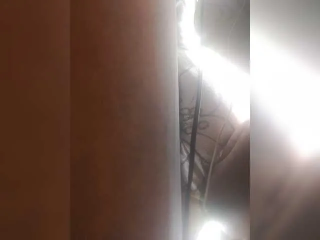 Live sex webcam photo for fox-seks #271528203