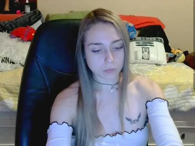 Live sex webcam photo for bubblybubbles #271535616