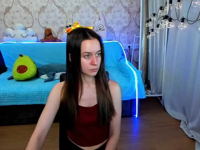 Live sex webcam photo for KiraLiLime #287990222