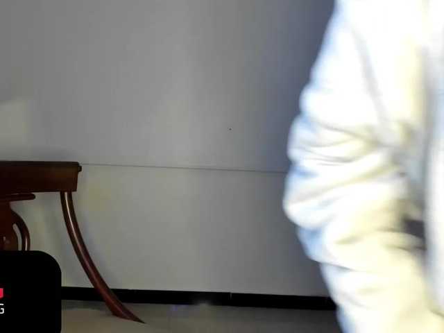 Live sex webcam photo for Charlotte-mwc #271533463