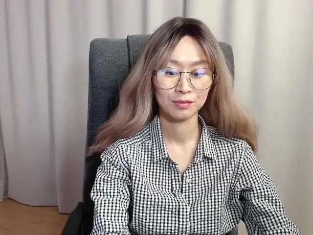 Live sex webcam photo for LiuSeon #271536178