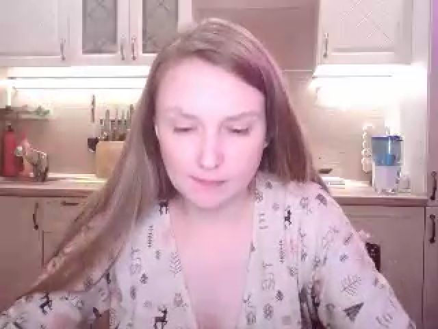 Live sex webcam photo for JaneGrey111 #271537661