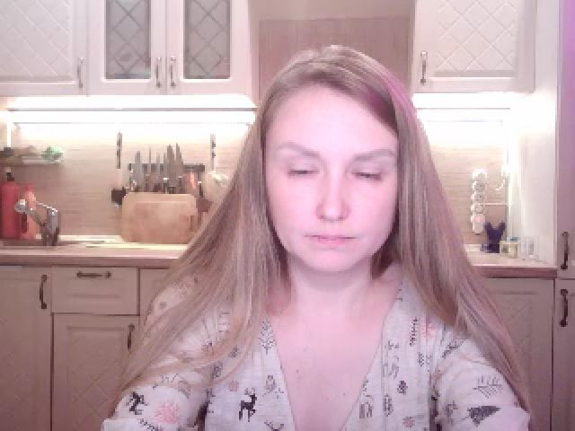 Live sex webcam photo for JaneGrey111 #271537832