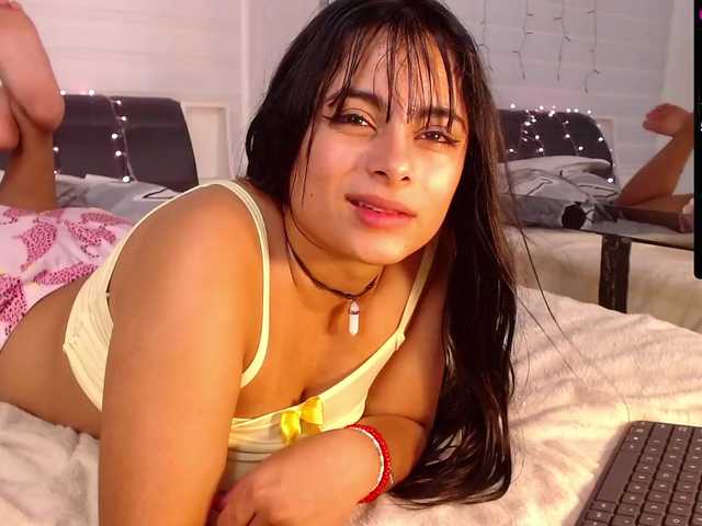 Live sex webcam photo for Evelyn-EE #271540498