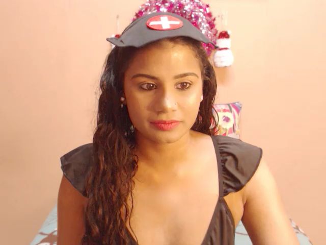 Live sex webcam photo for PARADISEQEEN #271540945